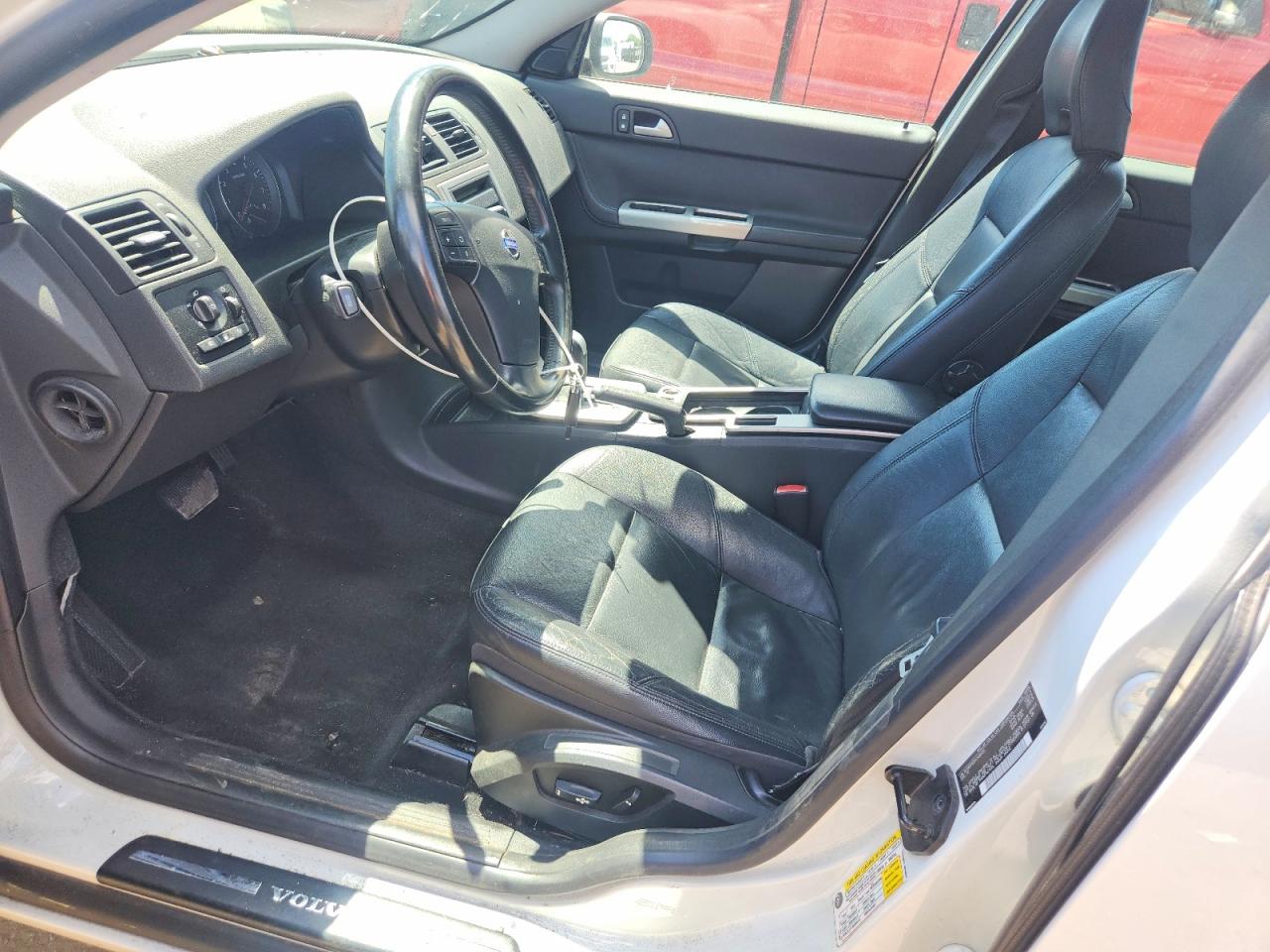 2010 VOLVO S40