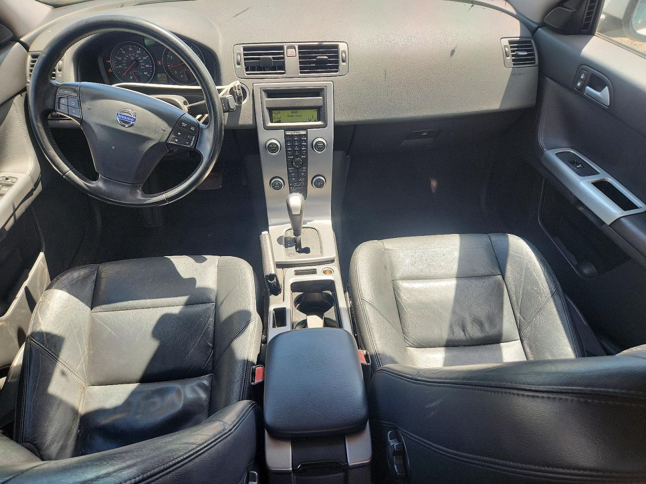 2010 VOLVO S40