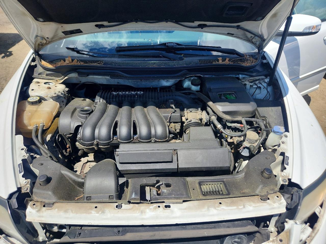 2010 VOLVO S40