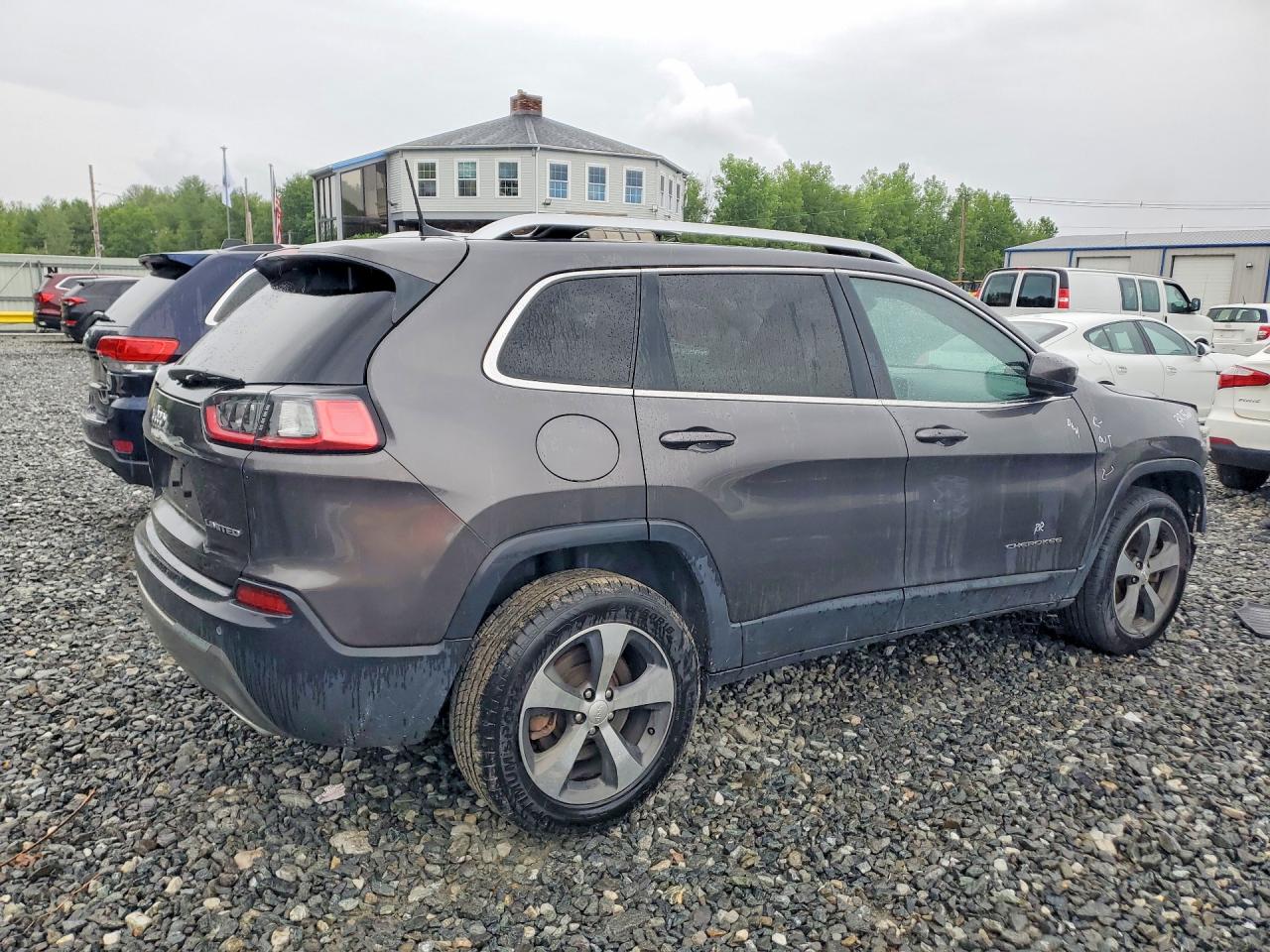2019 JEEP CHEROKEE