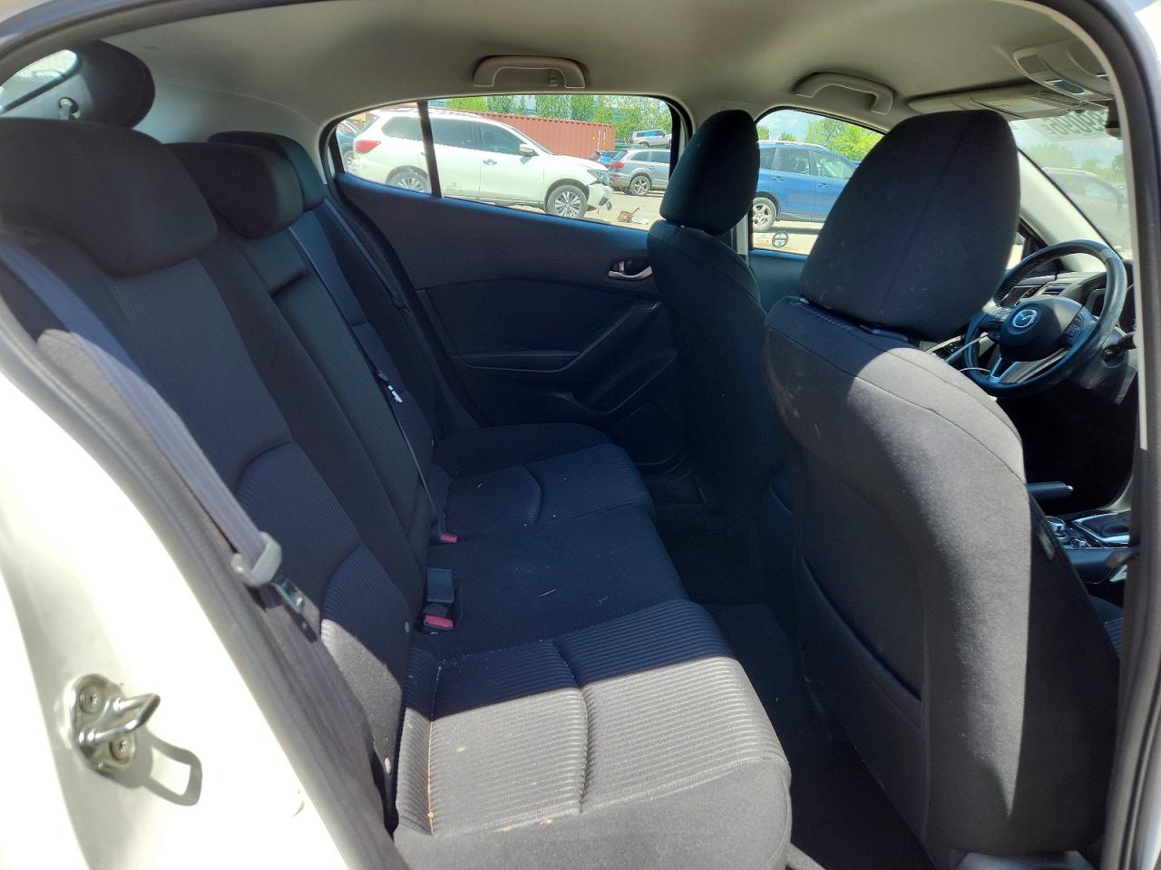 2015 MAZDA 3