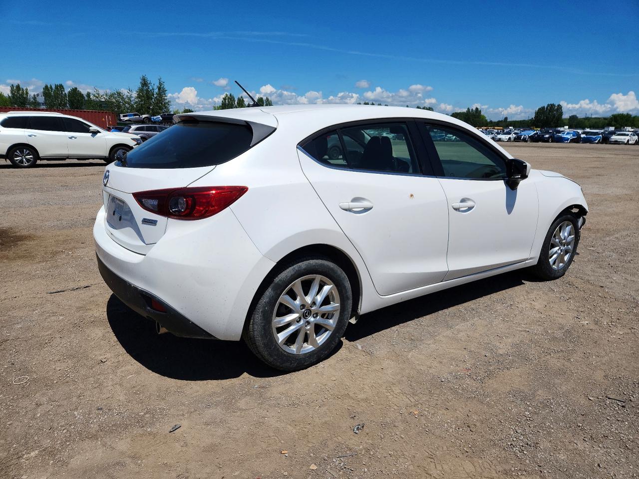 2015 MAZDA 3