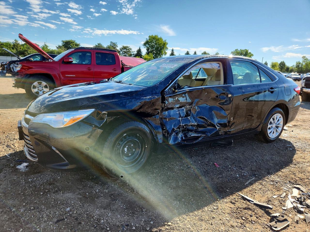 2016 TOYOTA CAMRY