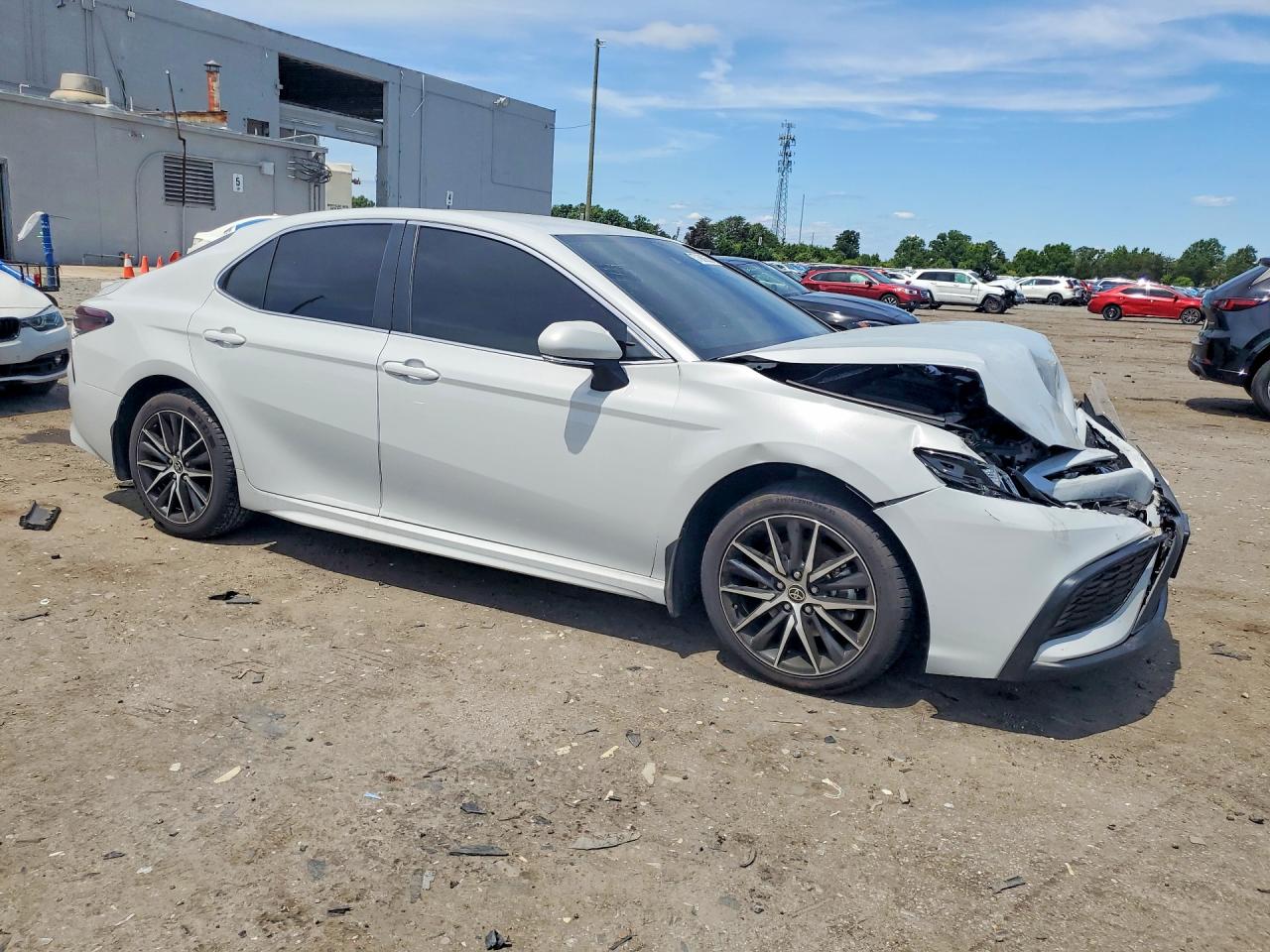 2024 TOYOTA CAMRY