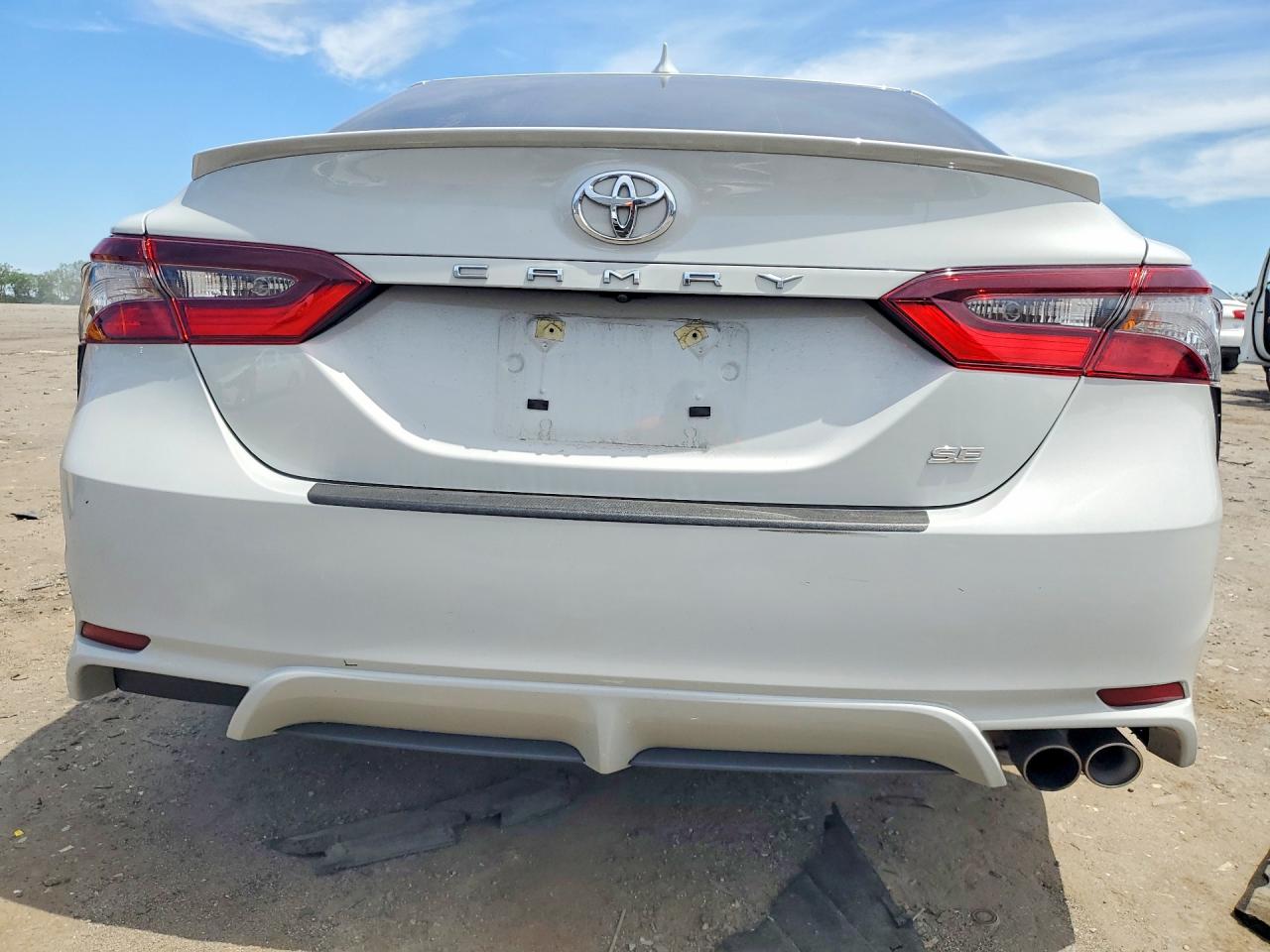 2024 TOYOTA CAMRY