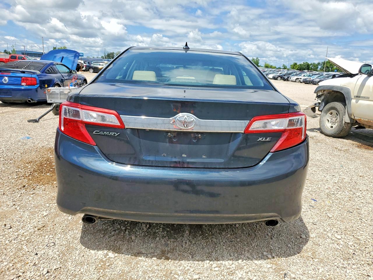 2012 TOYOTA CAMRY