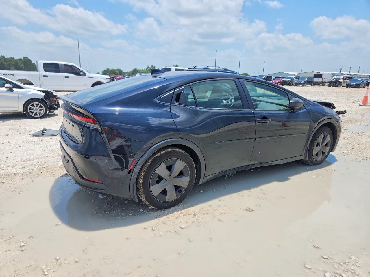 2024 TOYOTA PRIUS
