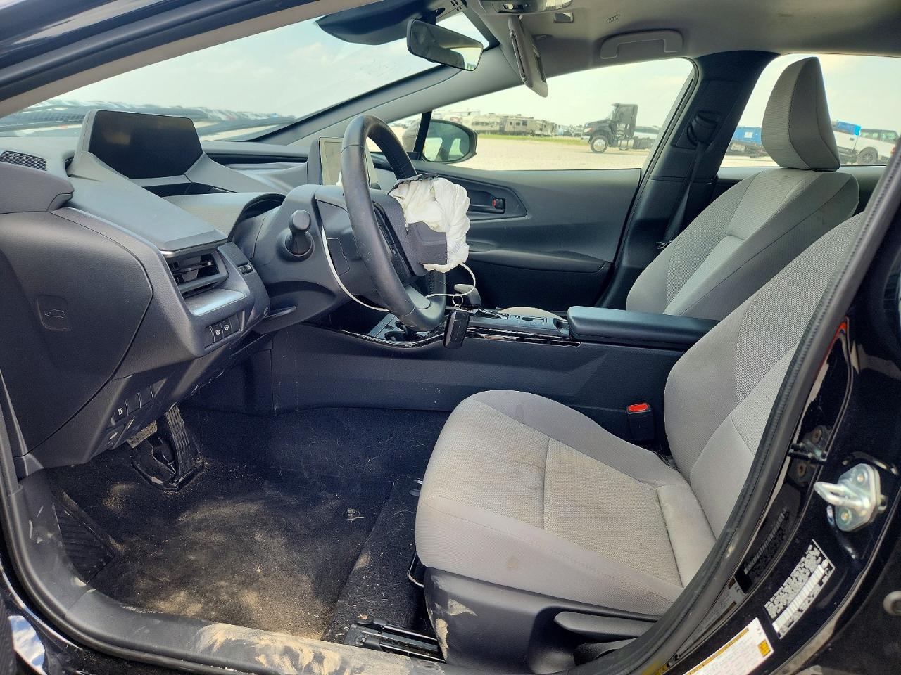 2024 TOYOTA PRIUS