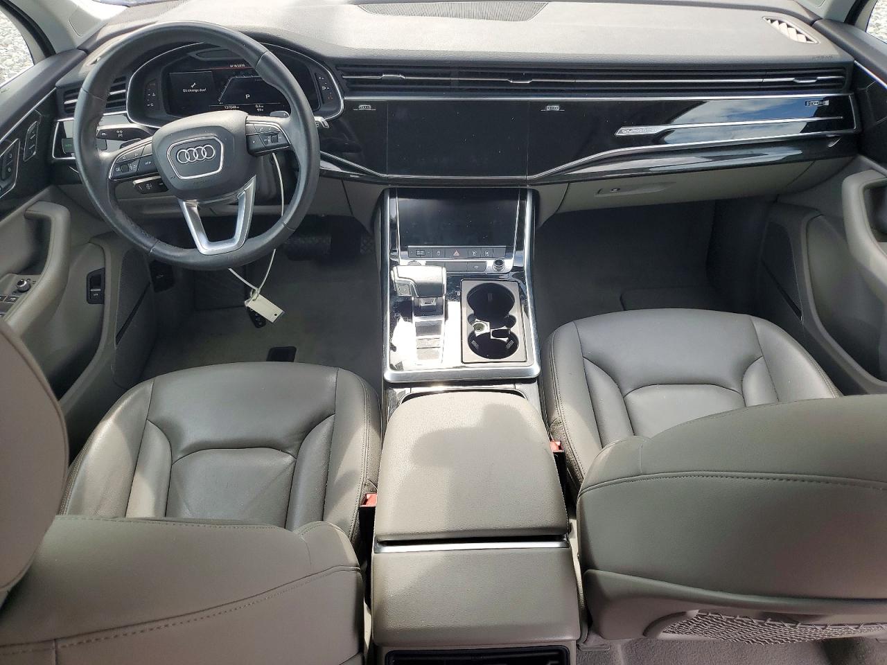 2022 AUDI Q7