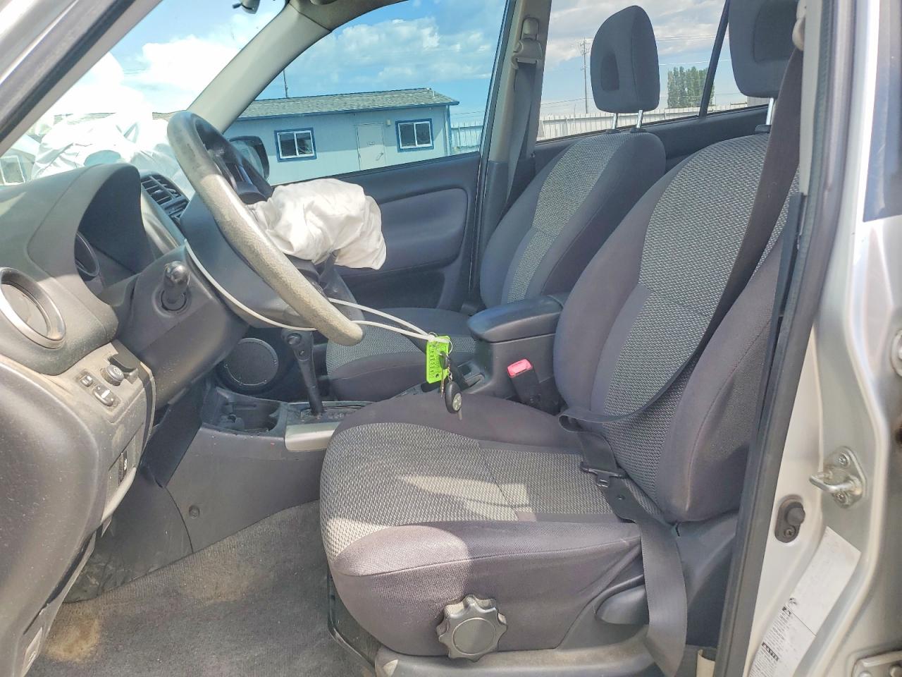 2004 TOYOTA RAV4