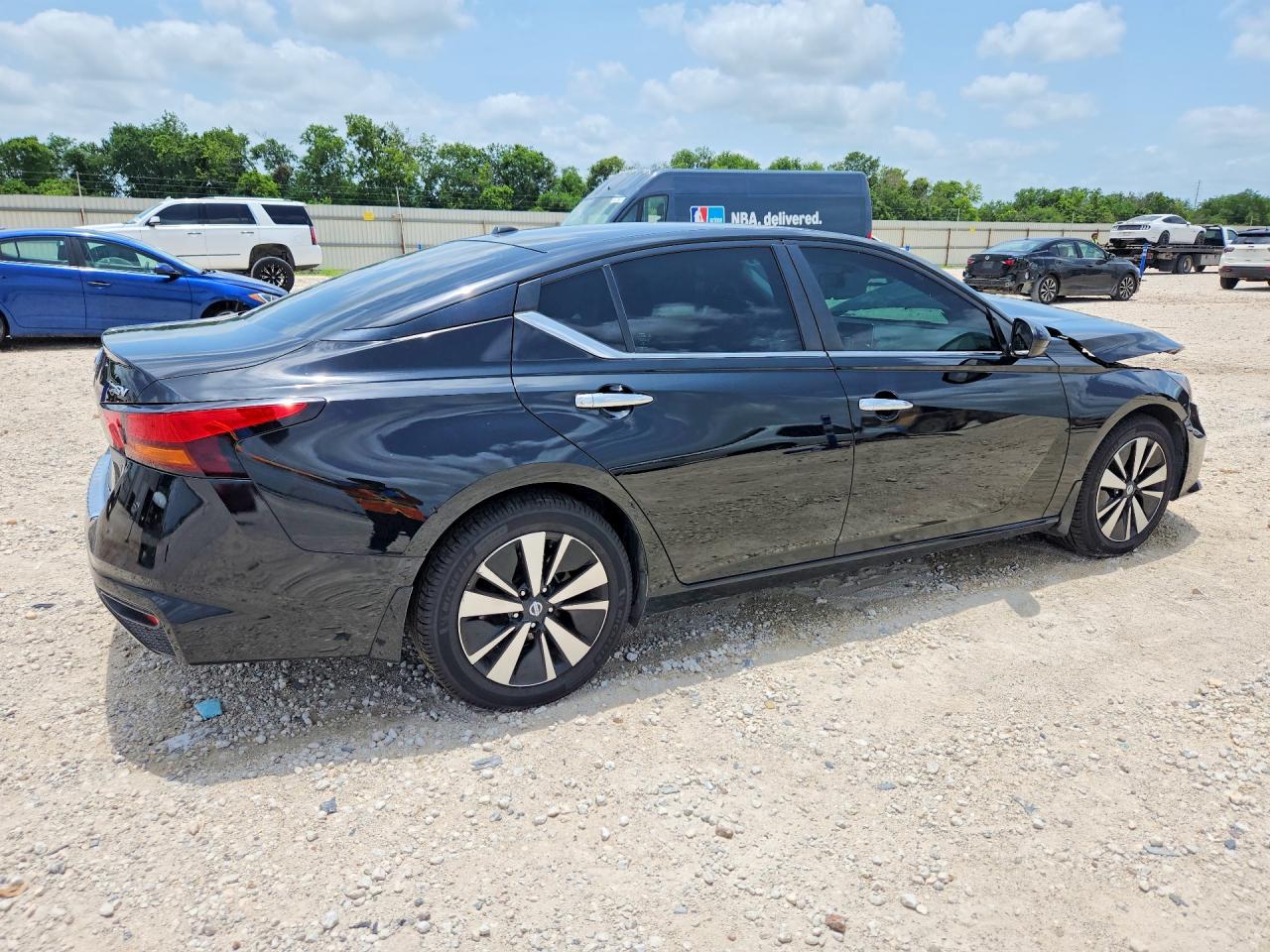 2022 NISSAN ALTIMA