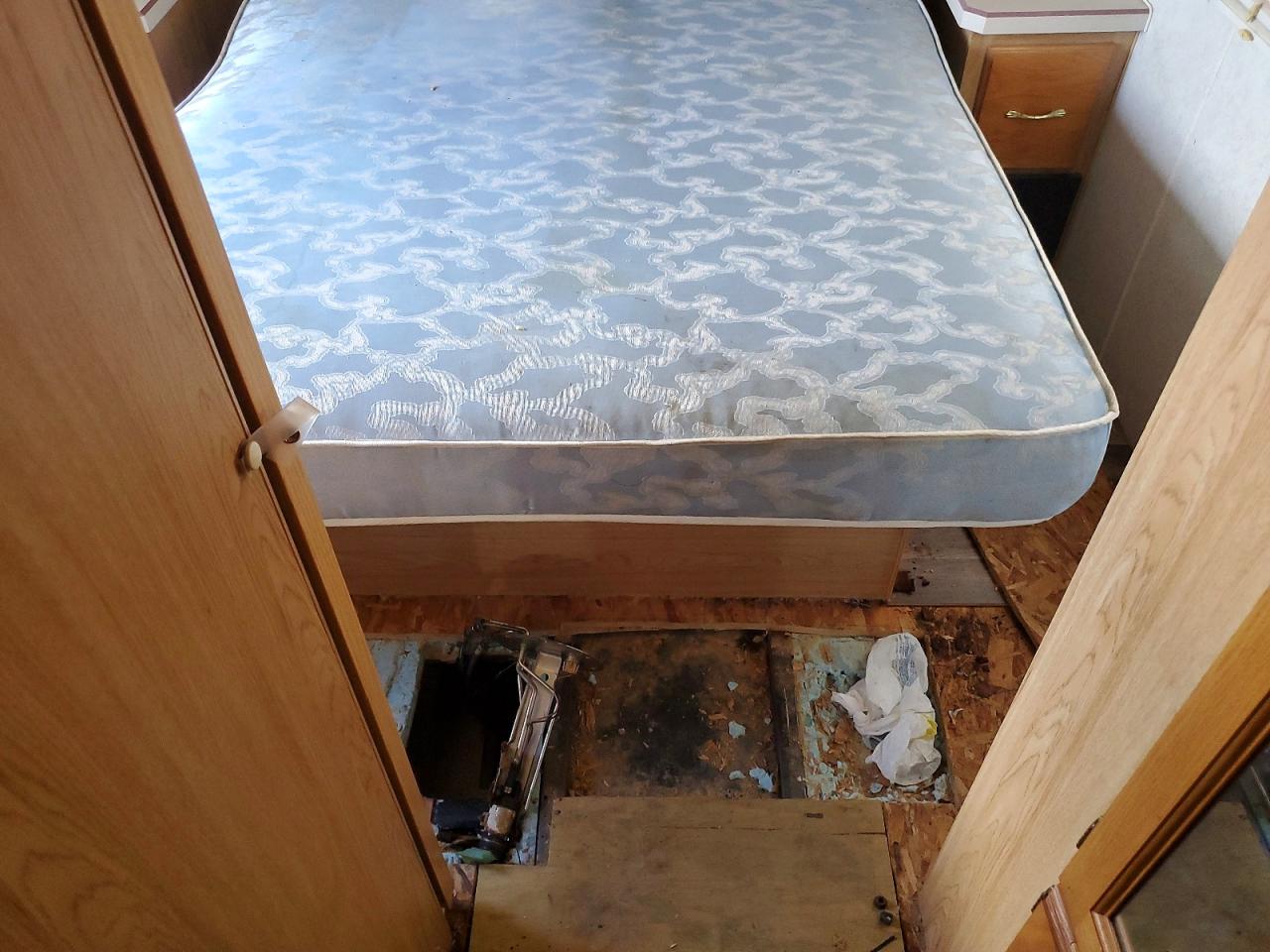 1999 OTHER RV RECREATION