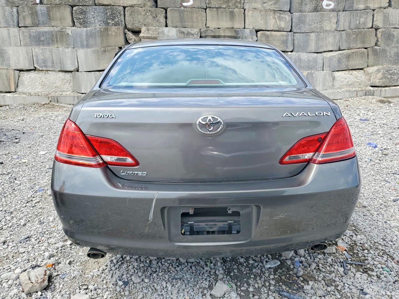 2007 TOYT AVALON