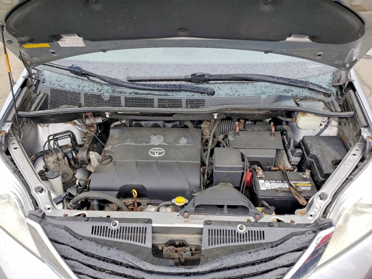 2013 TOYOTA SIENNA