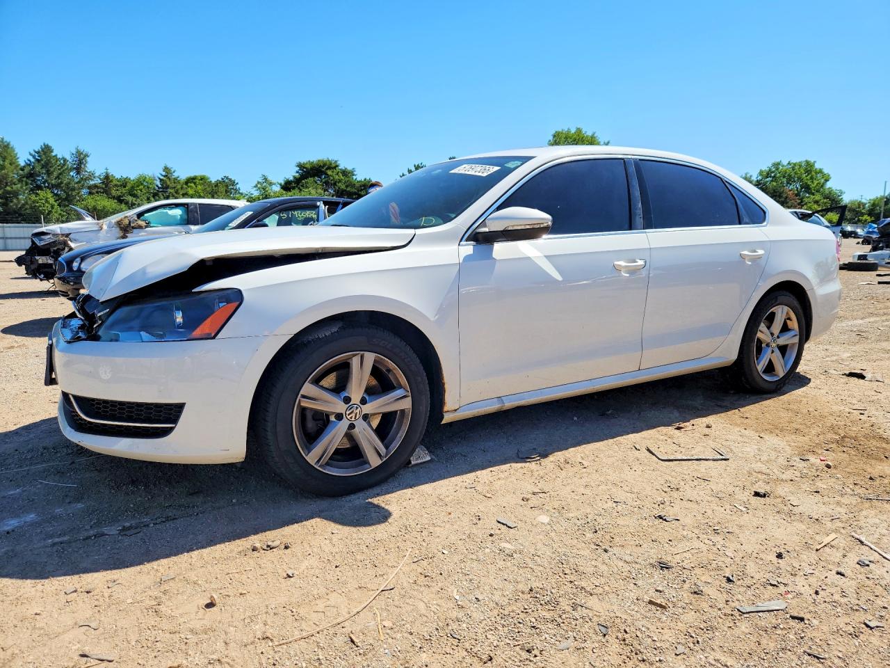 2012 VOLKSWAGEN PASSAT
