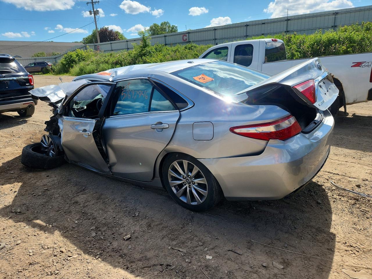 2016 TOYOTA CAMRY
