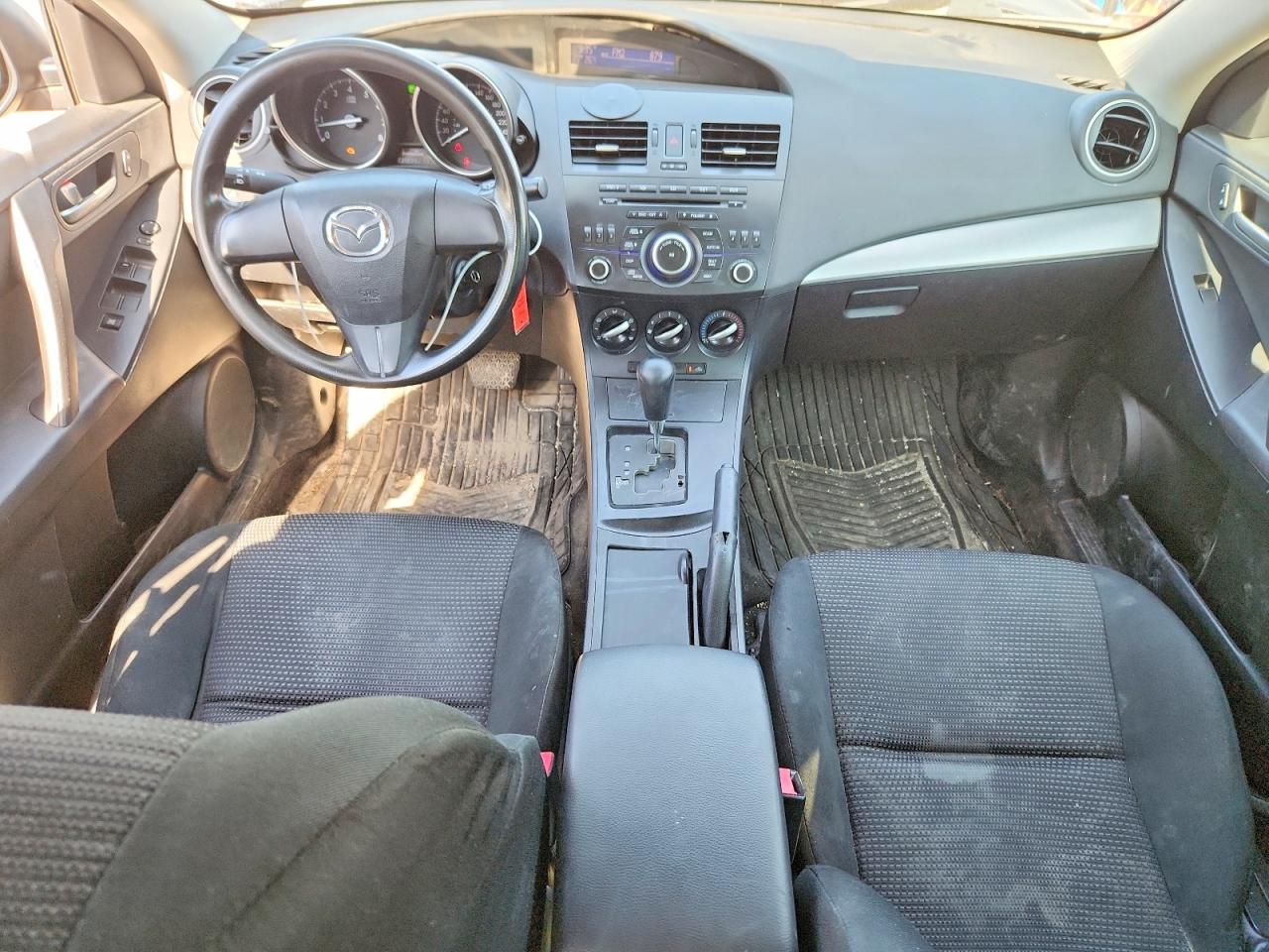 2013 MAZDA 3