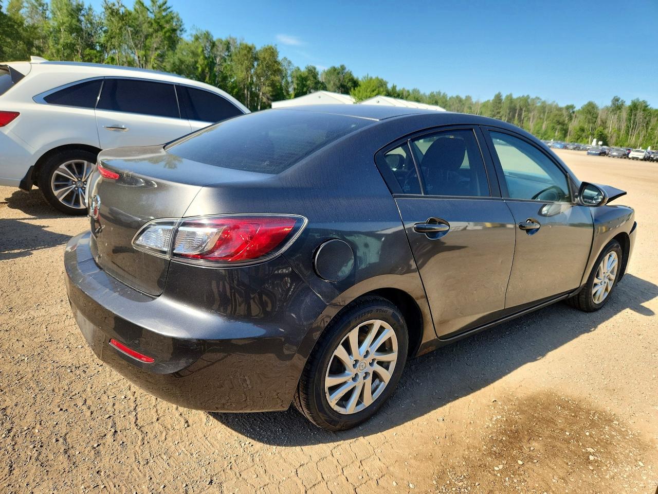 2013 MAZDA 3