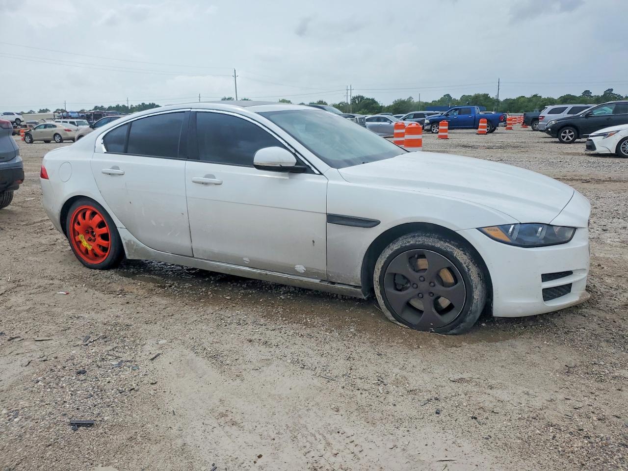 2017 JAGUAR XE