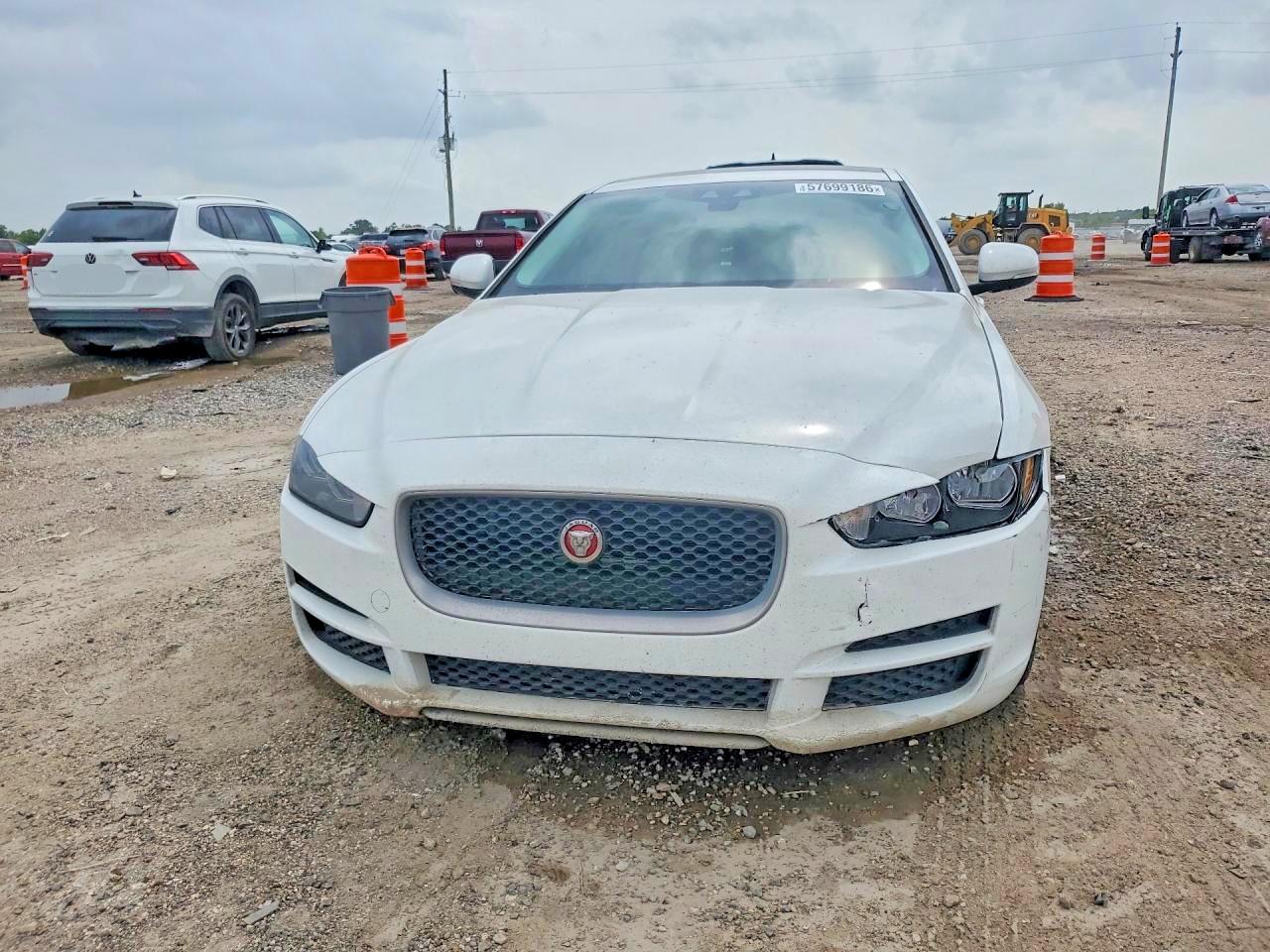 2017 JAGUAR XE
