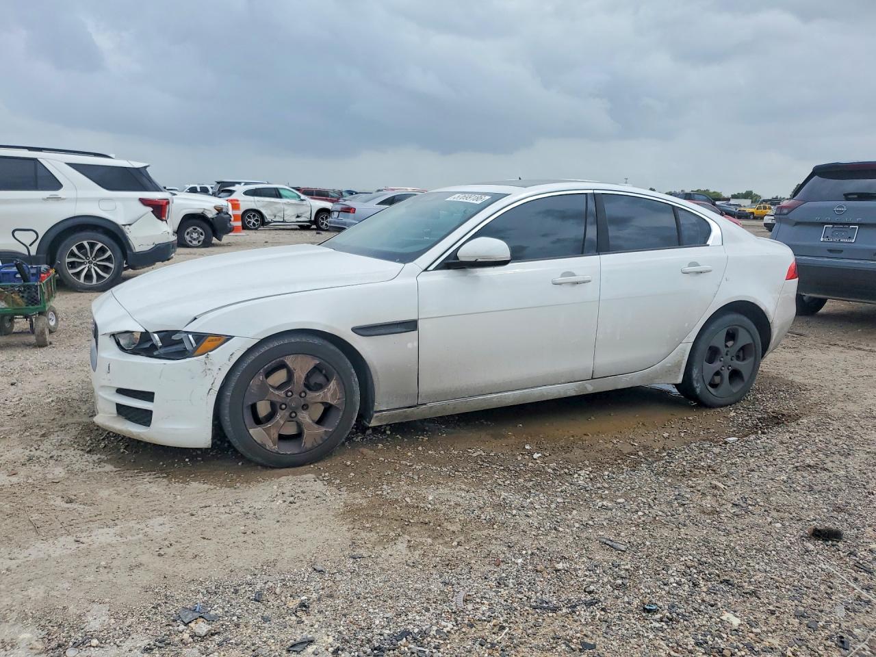 2017 JAGUAR XE