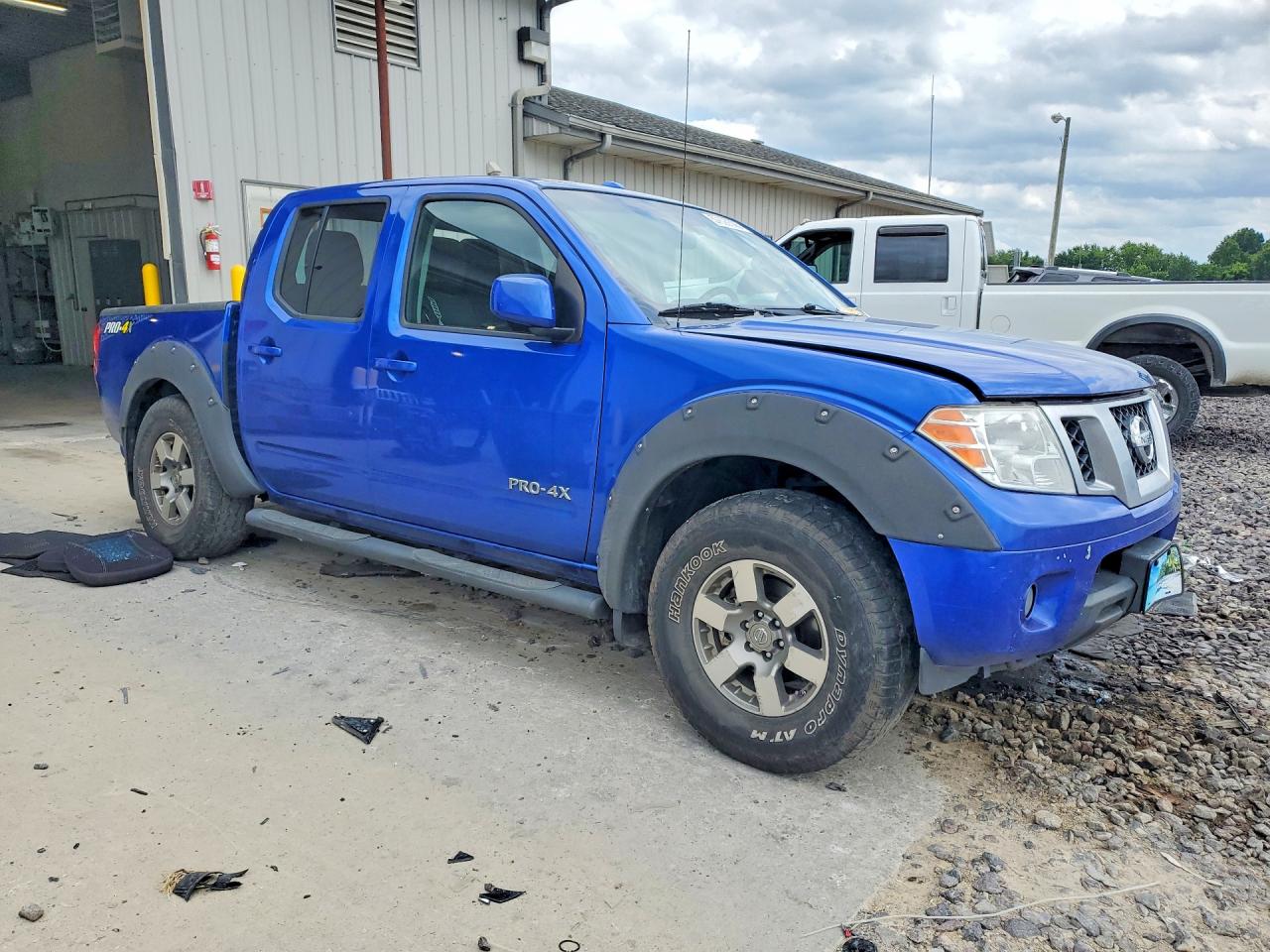 2013 NISSAN FRONTIER