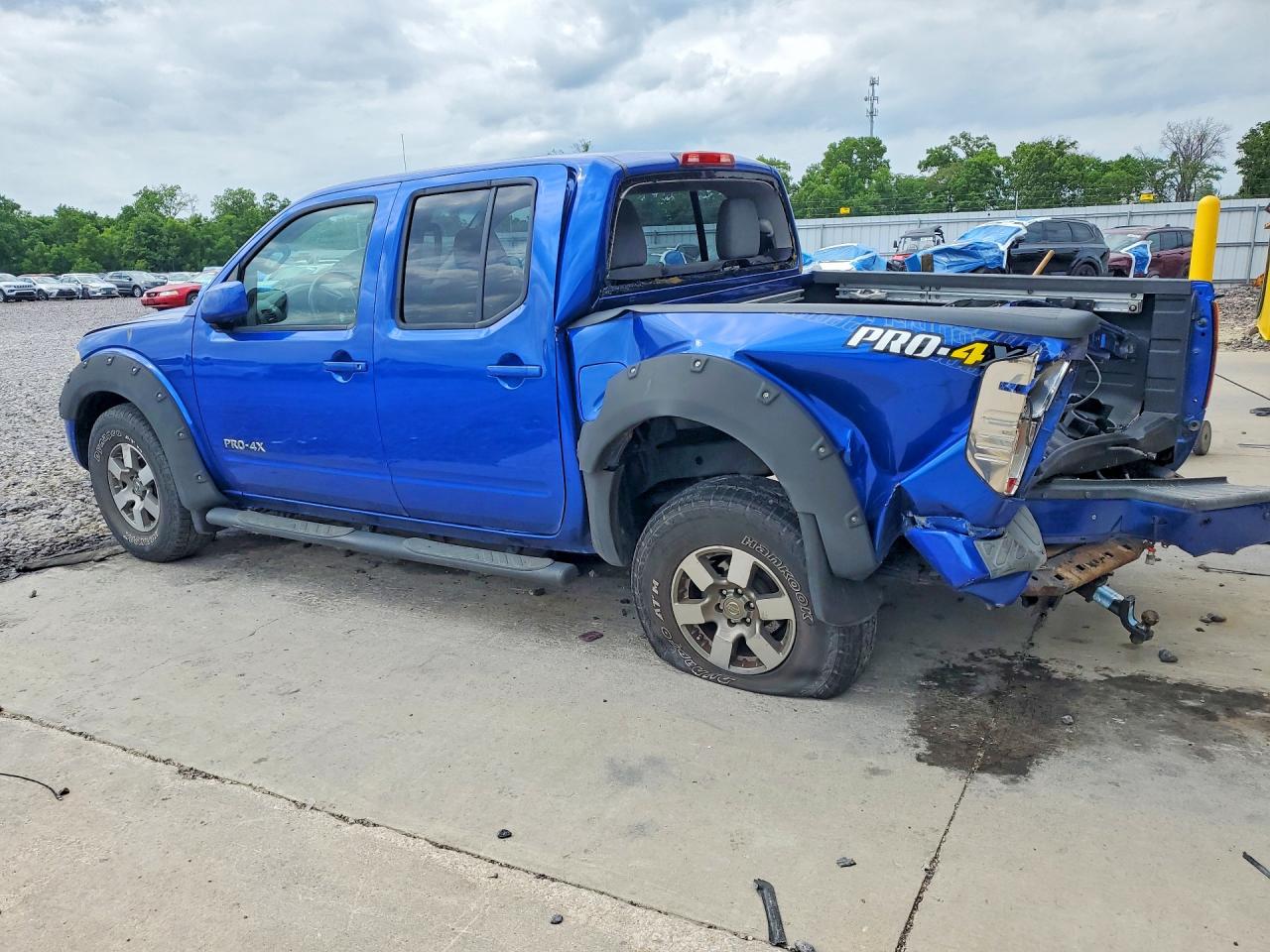 2013 NISSAN FRONTIER