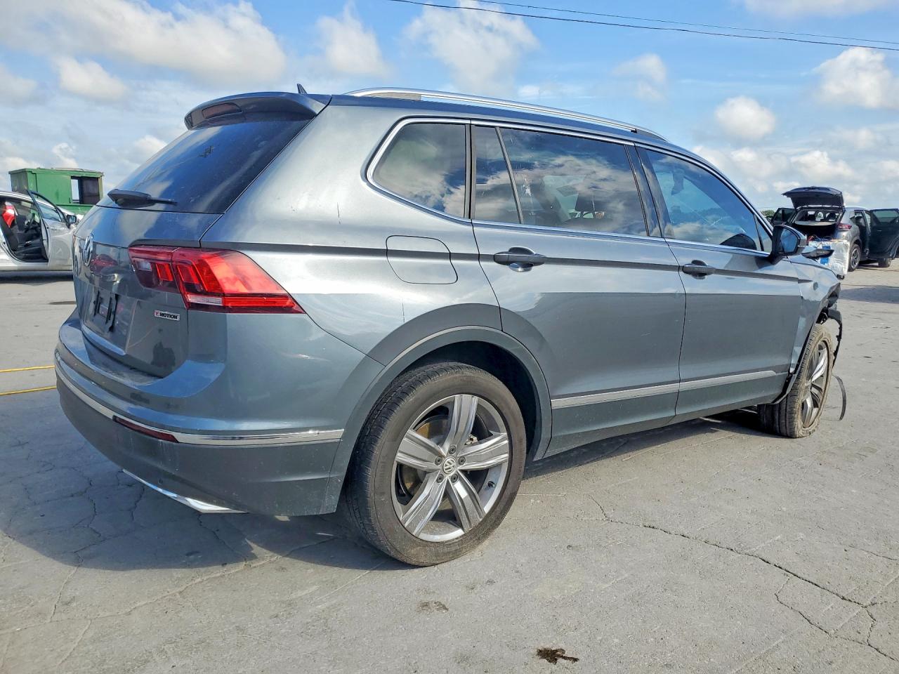 2021 VOLKSWAGEN TIGUAN