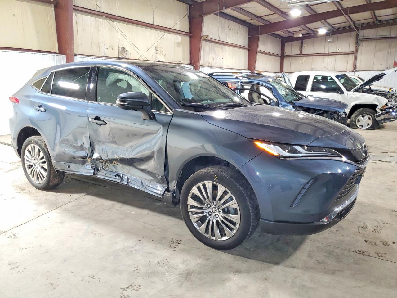 2024 TOYOTA VENZA