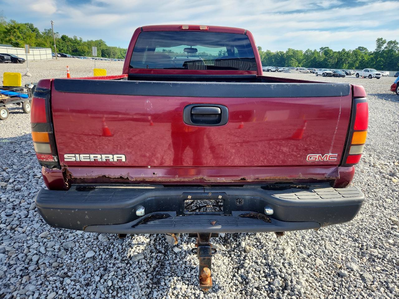 2005 GMC SIERRA