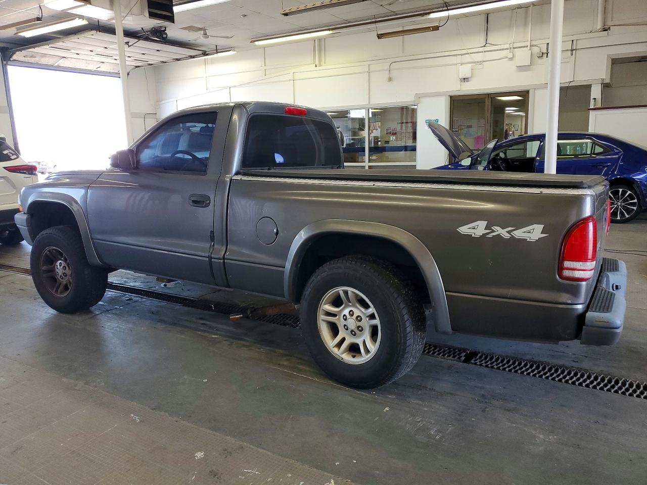 2004 DODGE DAKOTA