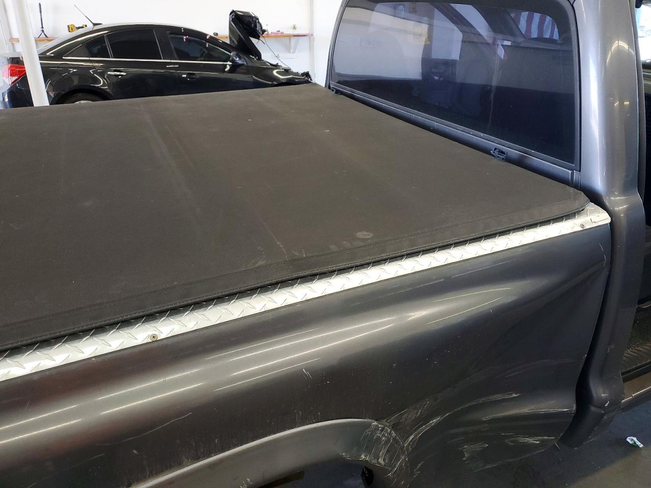 2004 DODGE DAKOTA