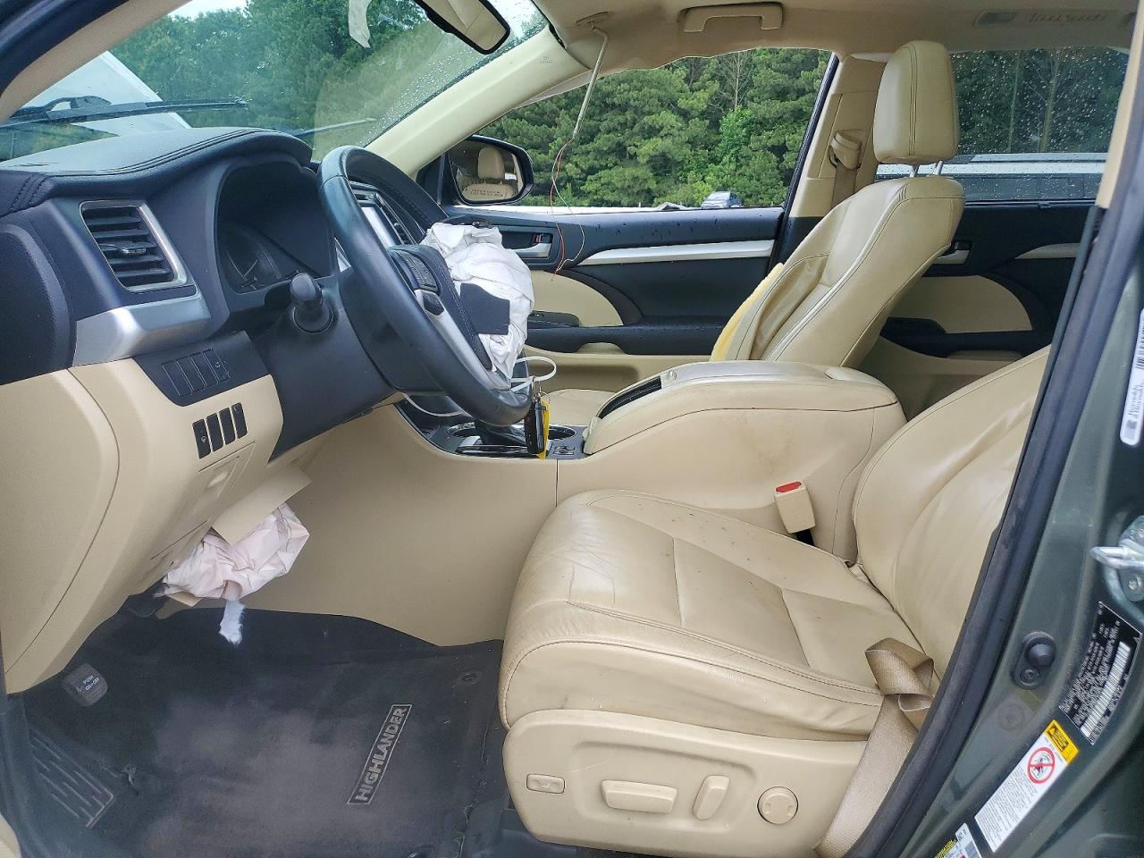 2016 TOYOTA HIGHLANDER