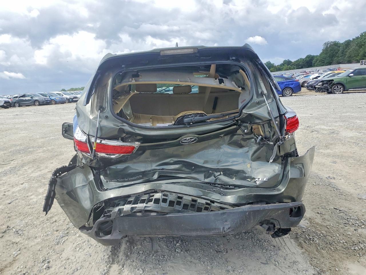 2016 TOYOTA HIGHLANDER