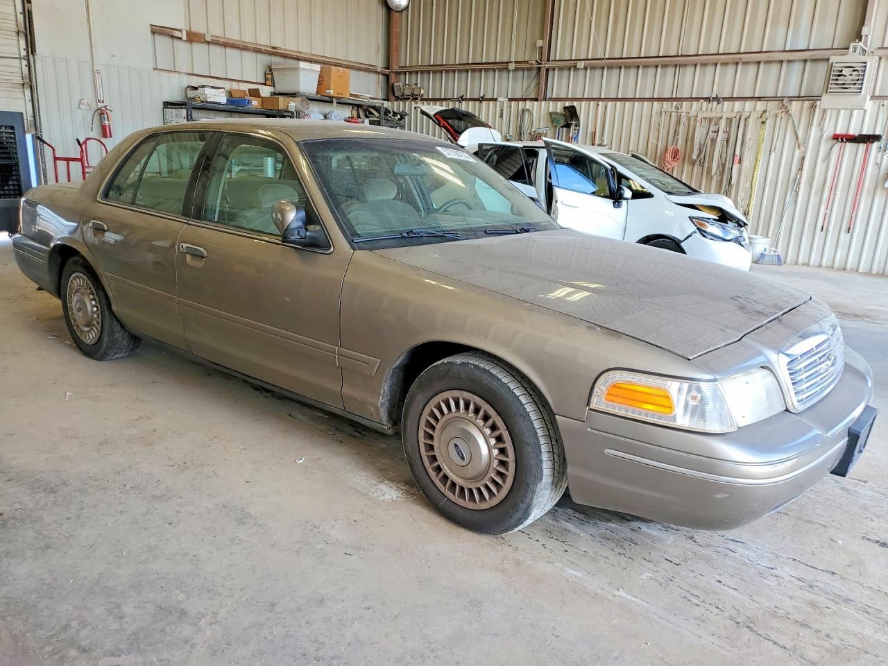 2001 FORD CROWN VIC