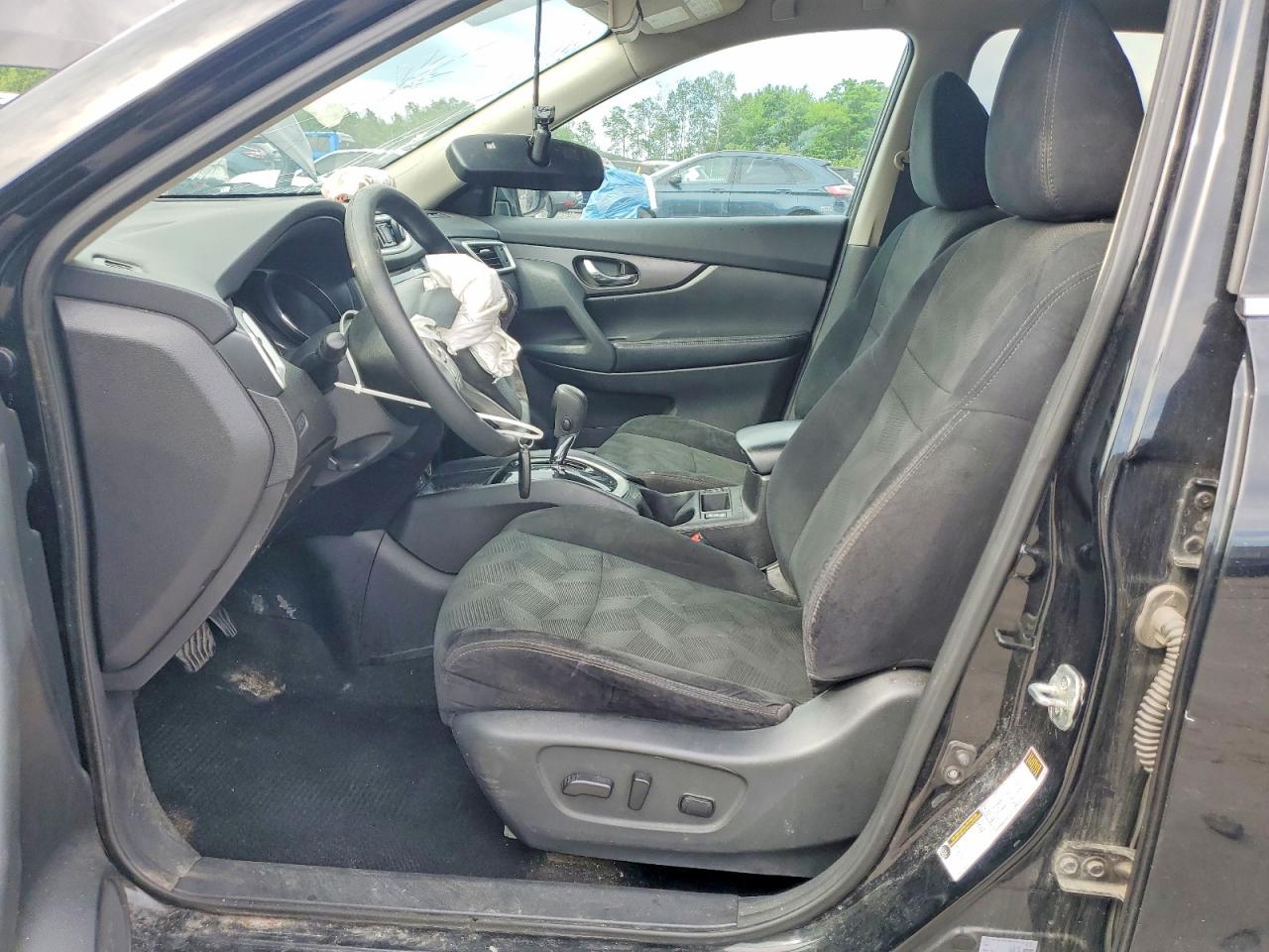 2015 NISSAN ROGUE