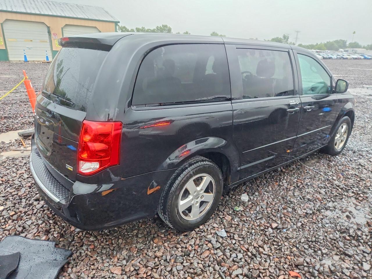 2013 DODGE CARAVAN