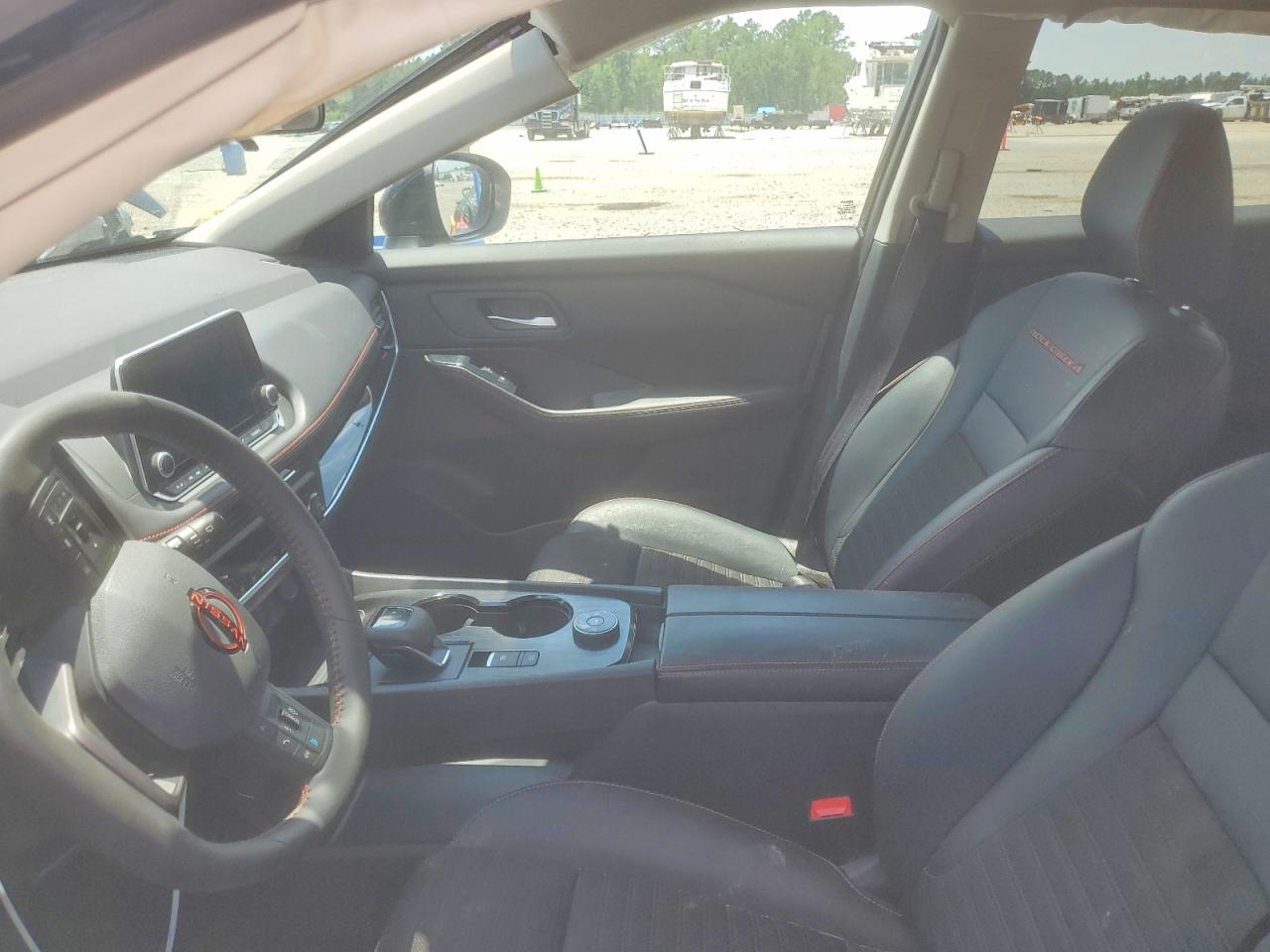 2025 NISSAN ROGUE