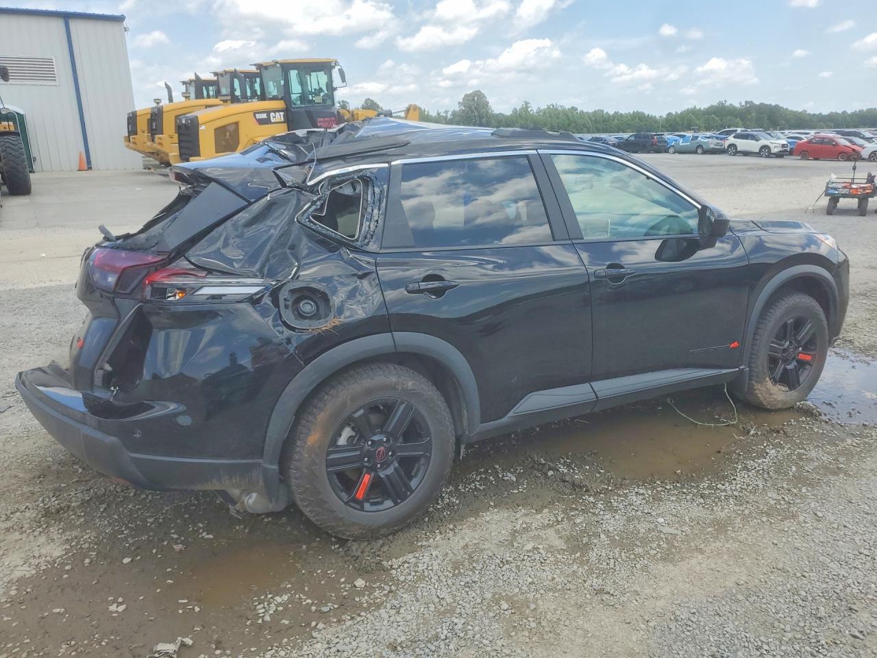 2025 NISSAN ROGUE