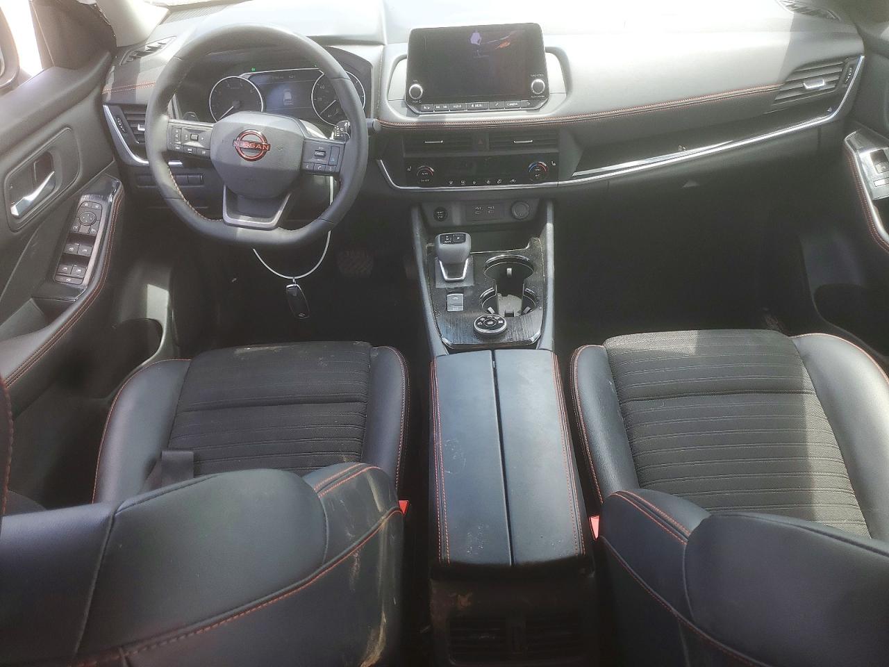 2025 NISSAN ROGUE