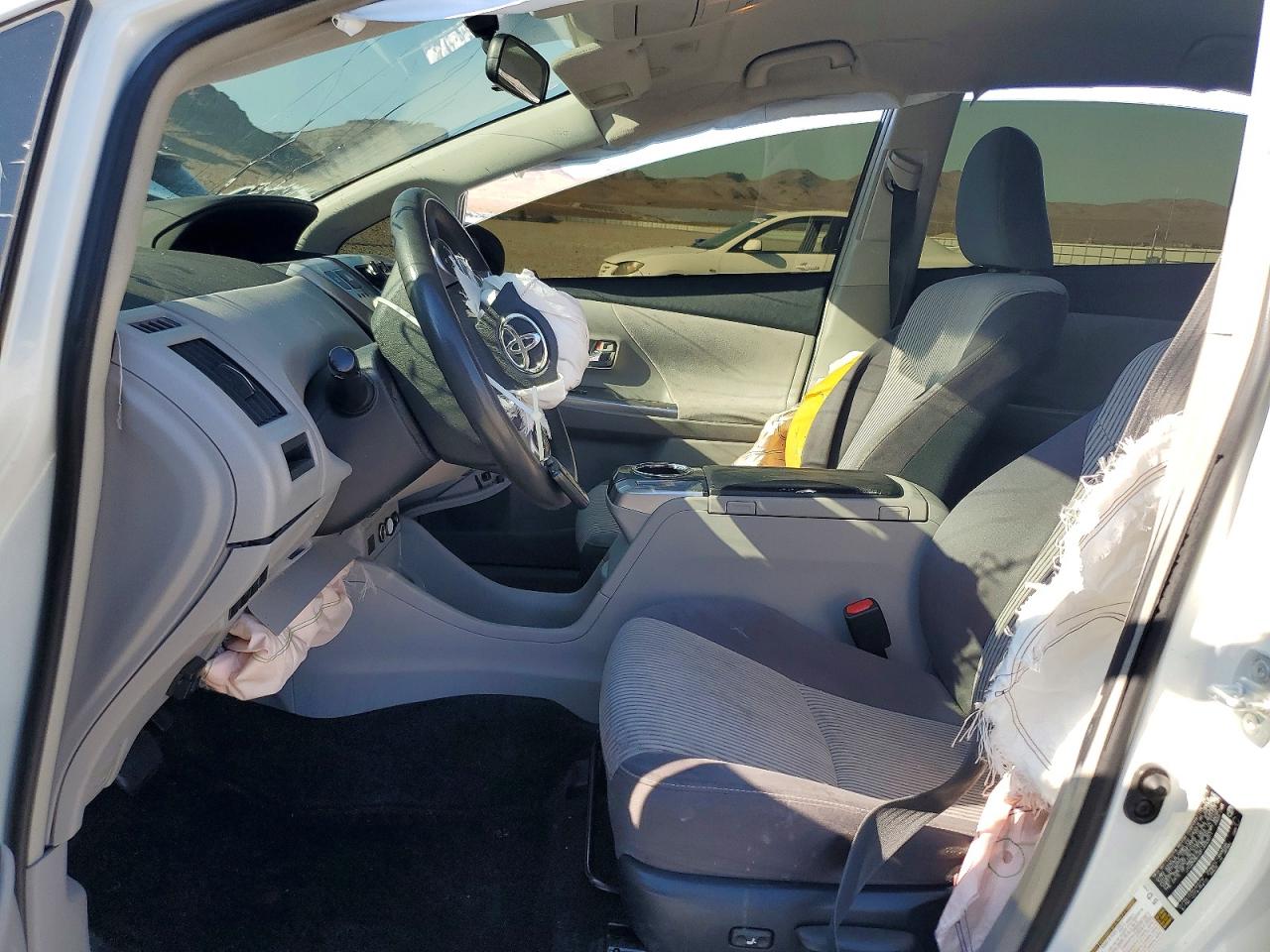 2015 TOYOTA PRIUS