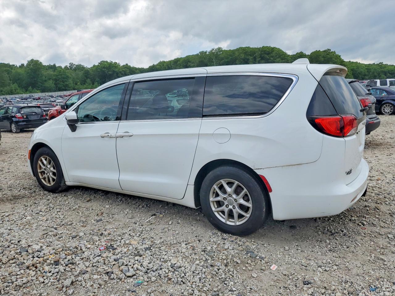 2017 CHRYSLER PACIFICA