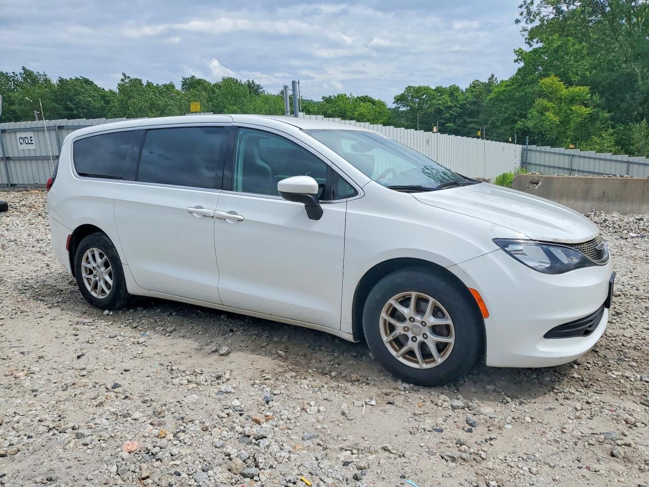 2017 CHRYSLER PACIFICA