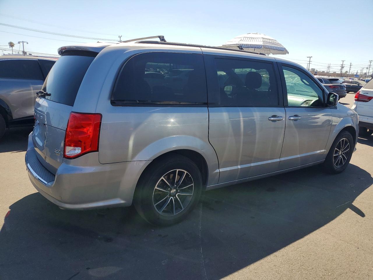 2018 DODGE CARAVAN