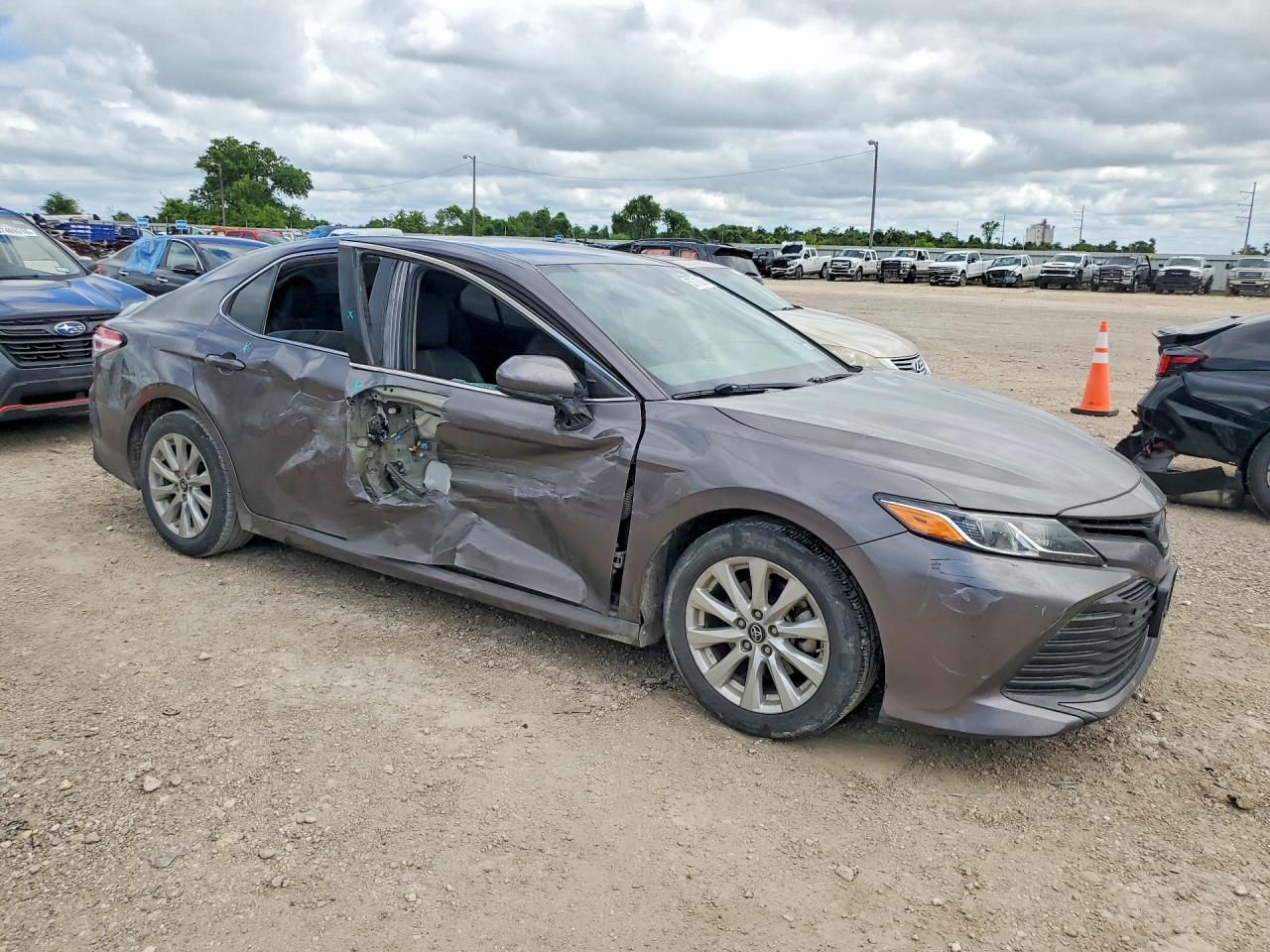 2019 TOYOTA CAMRY
