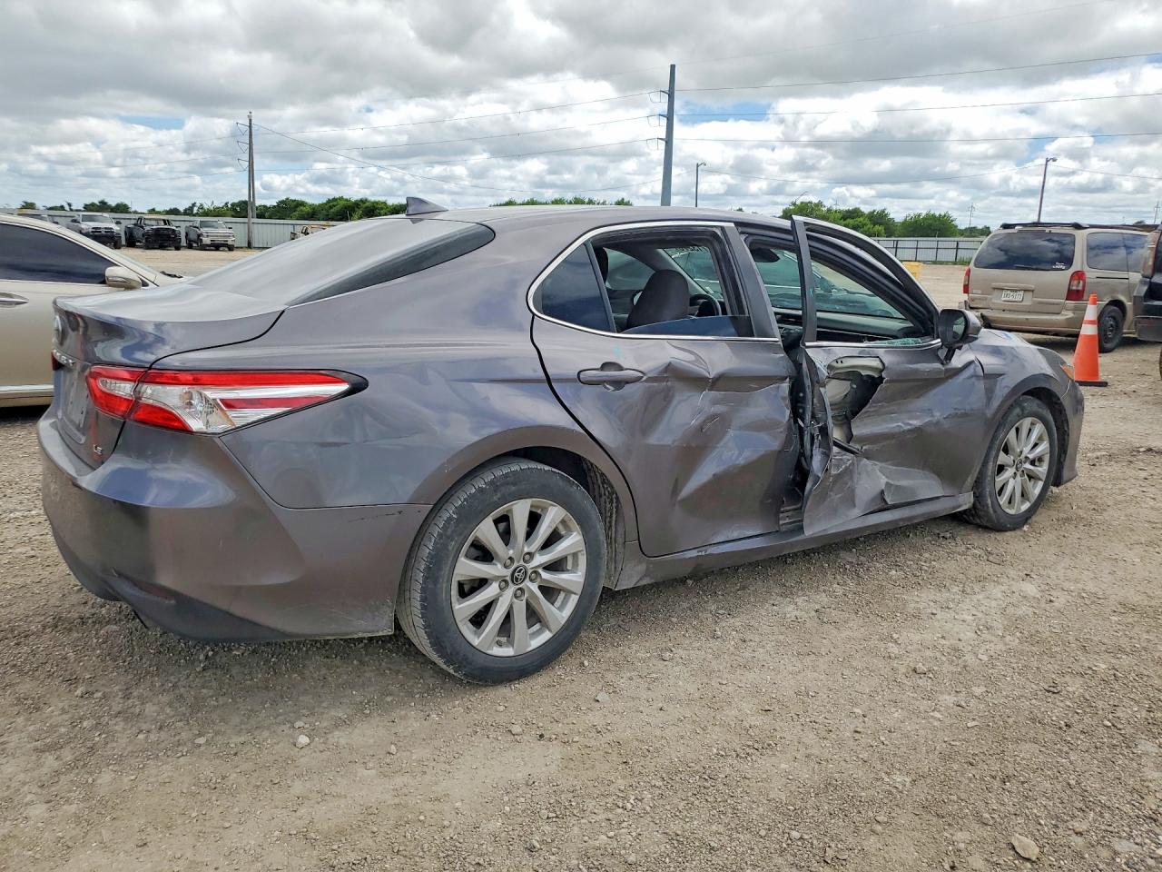 2019 TOYOTA CAMRY