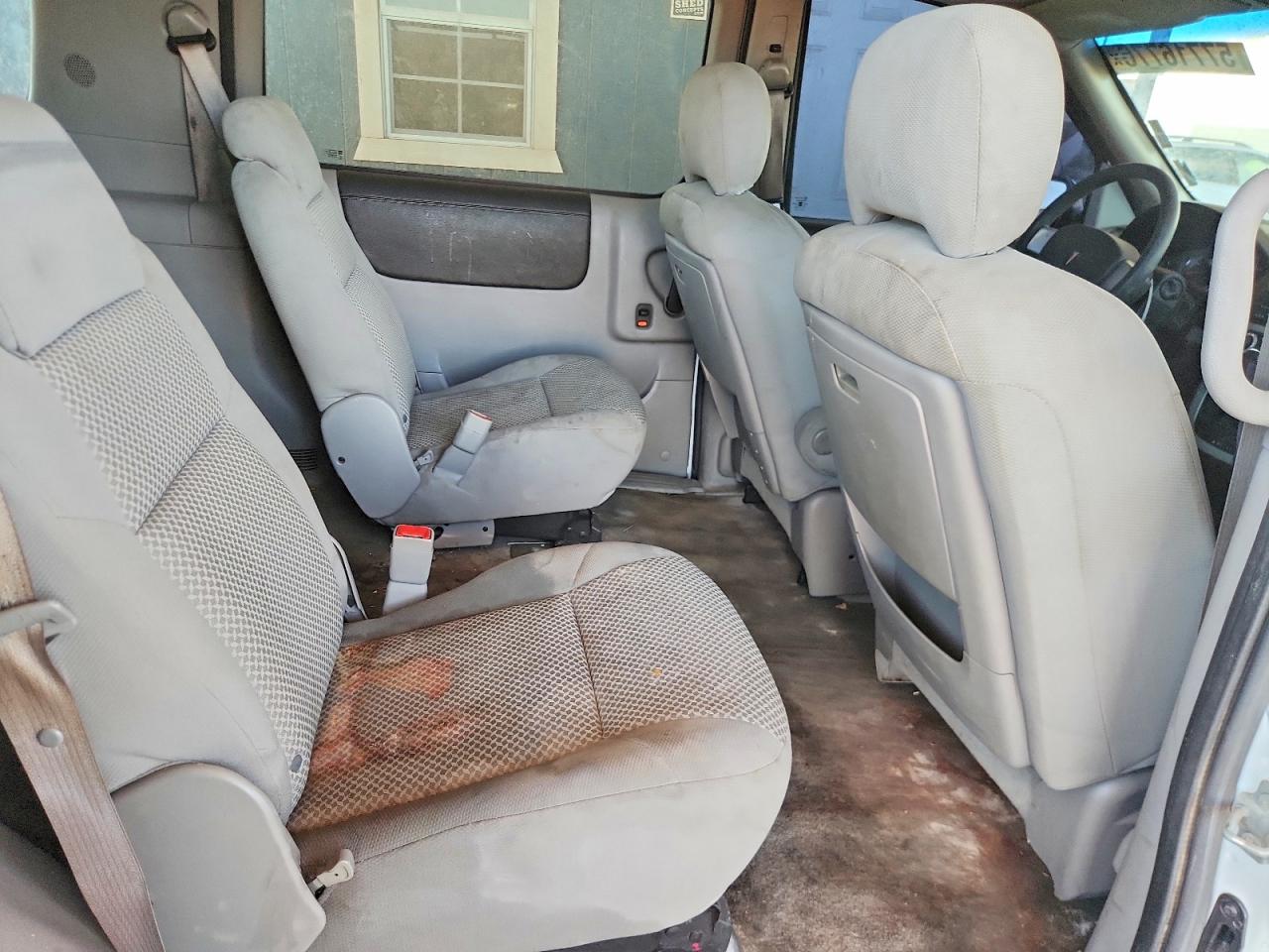 2005 PONTIAC MONTANA