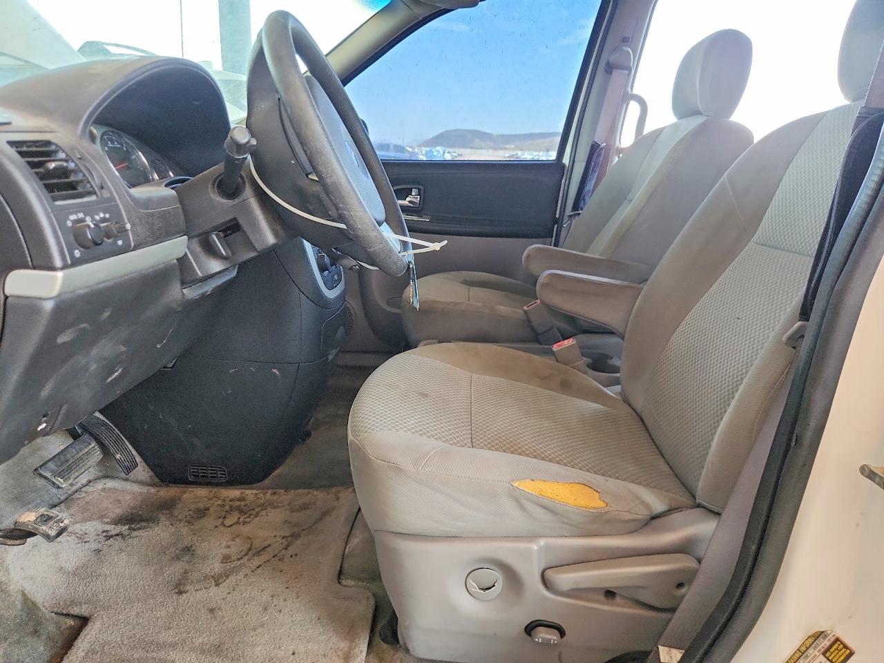 2005 PONTIAC MONTANA