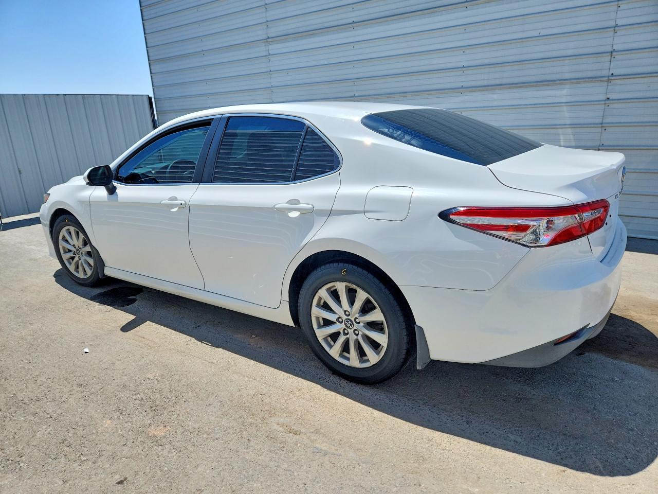 2018 TOYOTA CAMRY