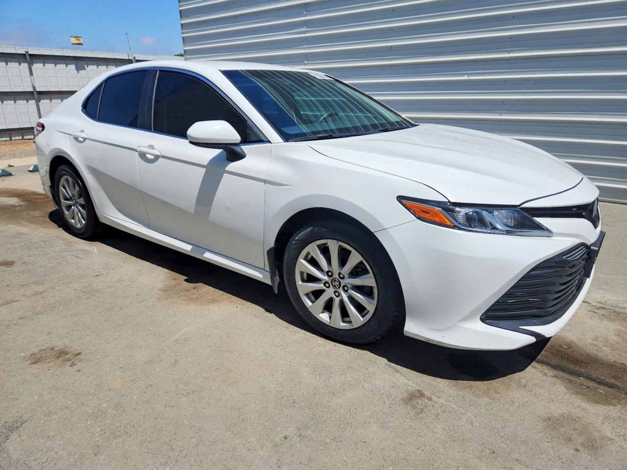 2018 TOYOTA CAMRY